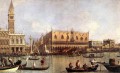 Palacio Ducal y la Piazza di San Marco Canaletto Venecia